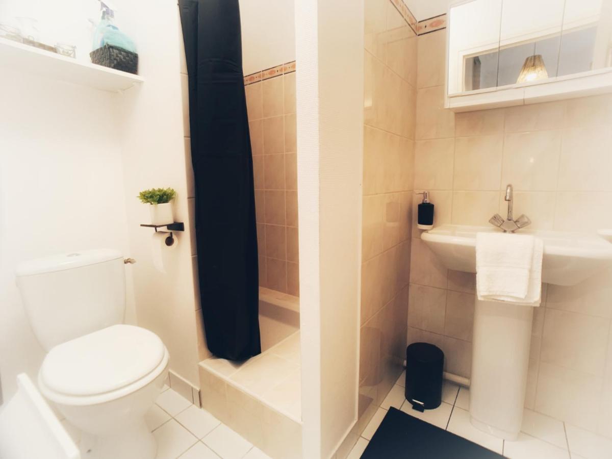 Studio Bis 32M2 Au Calme Situe Au Centre De 반느 외부 사진